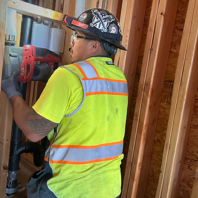 Edison Hidalgo: American Plumber Stories